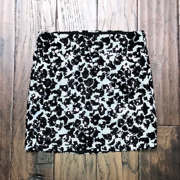 GUESS - black & white sequin skirt - Picture 2 of 6